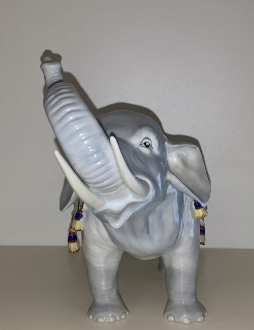 VERY NICE EARLY CARL THIEME DRESDEN PORCELAIN ELEPHANT OF LARGE SIZE - ADDITIONAL PHOTO 3