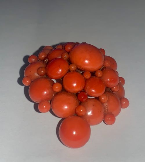 ANTIQUE VICTORIAN 15CT GOLD SALMON CORAL 6 TIER DOMED CLUSTER BROOCH - ADDITIONAL PHOTO 2