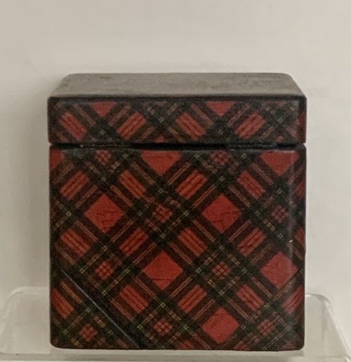 ANTIQUE SCOTTISH STUART TARTANWARE TEA CADDY CIRCA 1860 - ADDITIONAL PHOTO 9