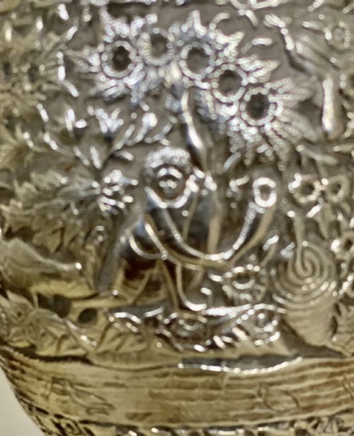 A LARGE ANTIQUE 19TH CENTURY INDIAN KUTCH TROPHY CUP - ADDITIONAL PHOTO 12