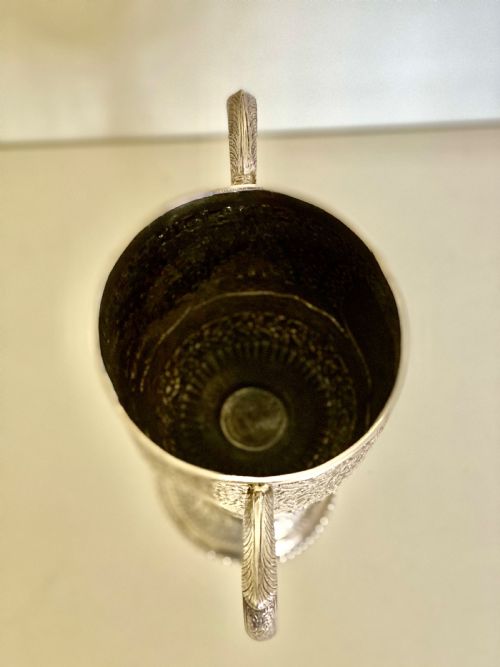 A LARGE ANTIQUE 19TH CENTURY INDIAN KUTCH TROPHY CUP - ADDITIONAL PHOTO 13