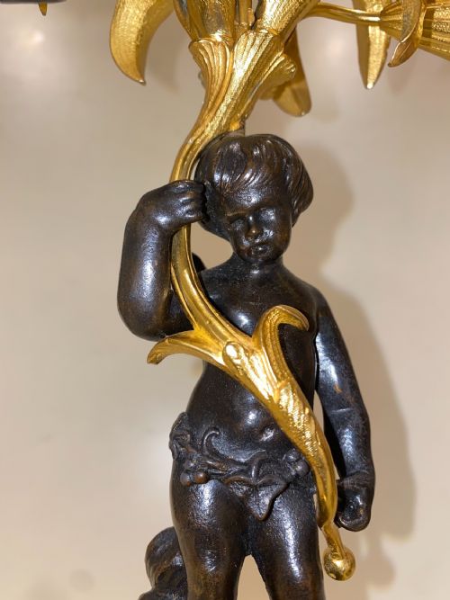 A LARGE FINE PAIR OF FRENCH GILT PATINATED BRONZE ORMOLU 3 LIGHT CHERUB CANDELABRA - ADDITIONAL PHOTO 12