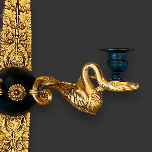 A FINE QUALITY PAIR OF 19TH CENTURY GILT PATINATED BRONZE WALL LIGHTS - ADDITIONAL PHOTO 6