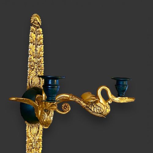 A FINE QUALITY PAIR OF 19TH CENTURY GILT PATINATED BRONZE WALL LIGHTS - ADDITIONAL PHOTO 10
