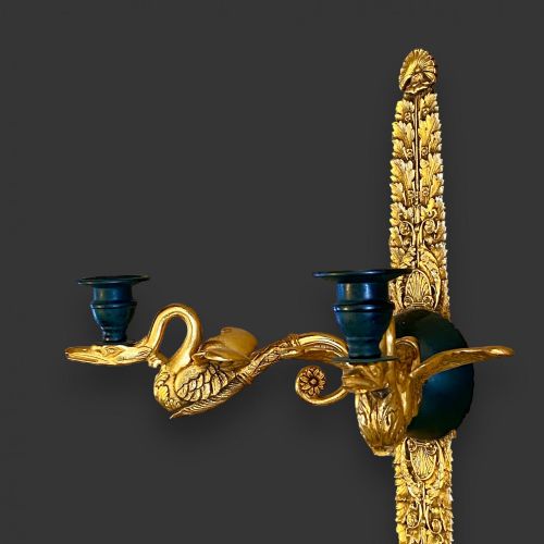 A FINE QUALITY PAIR OF 19TH CENTURY GILT PATINATED BRONZE WALL LIGHTS - ADDITIONAL PHOTO 11
