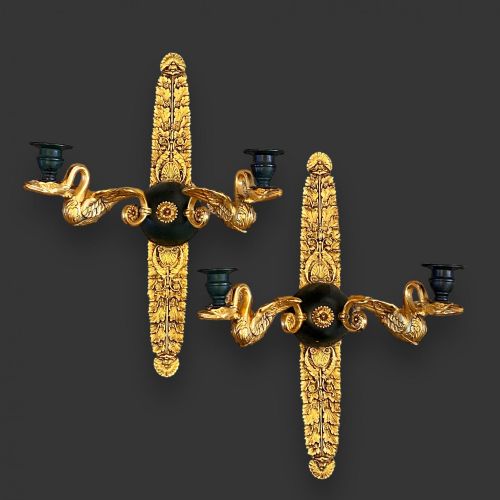 A FINE QUALITY PAIR OF 19TH CENTURY GILT PATINATED BRONZE WALL LIGHTS - ADDITIONAL PHOTO 12