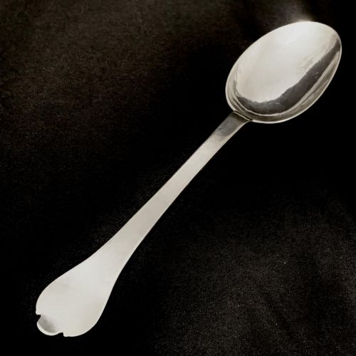 A CHARLES II STERLING SILVER TREFID SPOON BY JOHN KING LONDON CIRCA 1683 - ADDITIONAL PHOTO 1