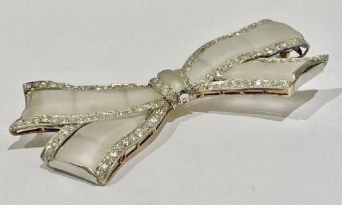 A LARGE IMPRESSIVE ROCK CRYSTAL 18K GOLD 3 CARAT DIAMOND BOW BROOCH CIRCA 1920 - ADDITIONAL PHOTO 21