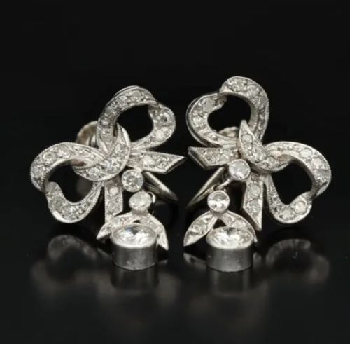 a high quality pair of edwardian diamond earrings - CATEGORY: ANTIQUE JEWELLERY - DATED EDWARDIAN