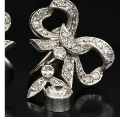 A HIGH QUALITY PAIR OF EDWARDIAN DIAMOND EARRINGS - ADDITIONAL PHOTO 4