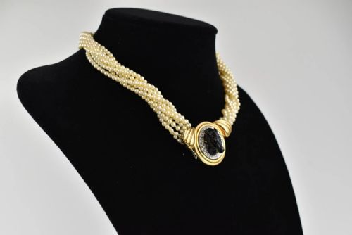 CHAUMET PEARL CHOKER NECKLACE CARVED CAMEO BLACK ONYX HORSE HEAD DIAMOND HALO - ADDITIONAL PHOTO 2