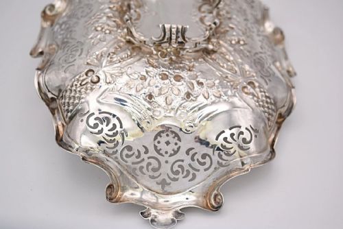 VICTORIAN SOLID SILVER PIERCED OVAL SERVING DISH SHEFFIELD 1898 BY MARTIN HALL - ADDITIONAL PHOTO 3