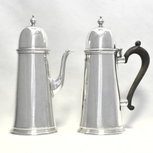 PAIR OF GEORGE I STYLE CHOCOLATE STERLING SILVER POTS 1904 LONDON ROBERT STEWART - ADDITIONAL PHOTO 1
