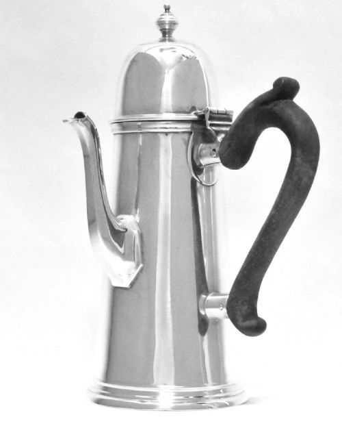 PAIR OF GEORGE I STYLE CHOCOLATE STERLING SILVER POTS 1904 LONDON ROBERT STEWART - ADDITIONAL PHOTO 3
