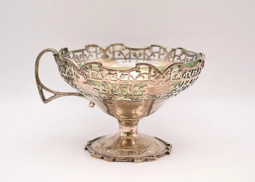 PAIR OF ANTIQUE HALLMARKED 1933 VINERS GEORGE V STERLING SILVER DESSERT DISHES GLASS LINERS - ADDITIONAL PHOTO 1