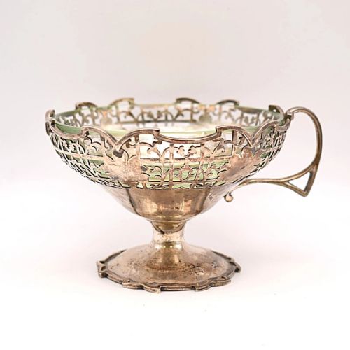 PAIR OF ANTIQUE HALLMARKED 1933 VINERS GEORGE V STERLING SILVER DESSERT DISHES GLASS LINERS - ADDITIONAL PHOTO 3