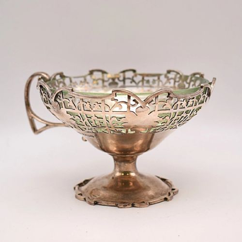 PAIR OF ANTIQUE HALLMARKED 1933 VINERS GEORGE V STERLING SILVER DESSERT DISHES GLASS LINERS - ADDITIONAL PHOTO 5