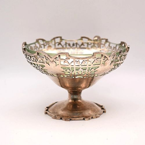 PAIR OF ANTIQUE HALLMARKED 1933 VINERS GEORGE V STERLING SILVER DESSERT DISHES GLASS LINERS - ADDITIONAL PHOTO 6