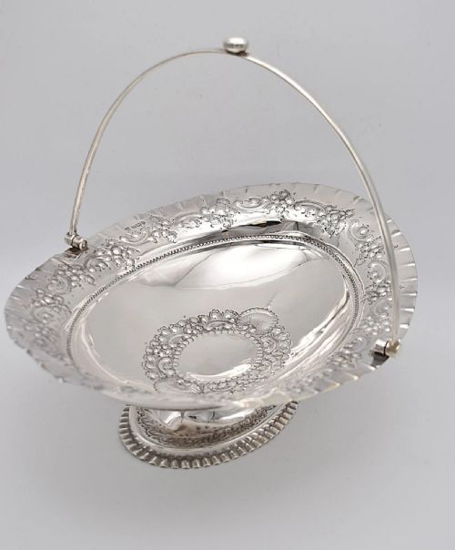 SOLID SILVER BASKET WITH EMBOSSED DETAILING JAMES DEAKIN SONS SHEFFIELD 1897 - ADDITIONAL PHOTO 4