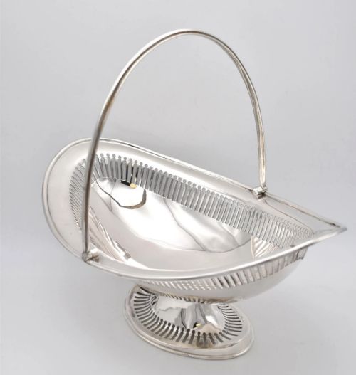 EDWARDIAN SOLID SILVER FRETWORK BASKET BY HAMMOND CREAKE CO SHEFFIELD 1910 - ADDITIONAL PHOTO 2