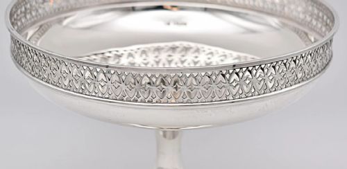 SILVER PEDESTAL FRUIT BOWL WITH LATTICE DETAIL BY WALKER HALL SHEFFIELD 1920 - ADDITIONAL PHOTO 1