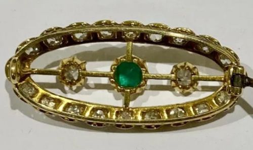 ANTIQUE VICTORIAN 18CT GOLD EMERALD DIAMOND OVAL CLUSTER BROOCH CIRCA 19TH C - ADDITIONAL PHOTO 9