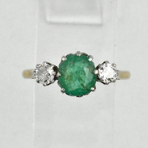 VINTAGE EUROPEAN OLD CUT EMERALD AND DIAMOND 18CT YELLOW GOLD RING CIRCA 1920'S - ADDITIONAL PHOTO 1
