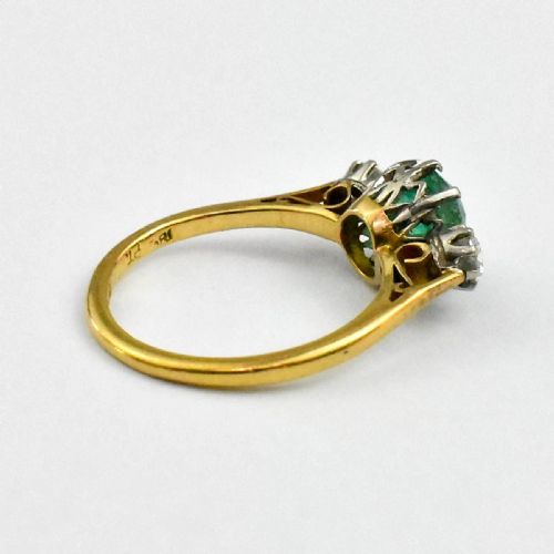 VINTAGE EUROPEAN OLD CUT EMERALD AND DIAMOND 18CT YELLOW GOLD RING CIRCA 1920'S - ADDITIONAL PHOTO 3