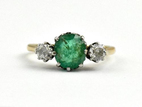 VINTAGE EUROPEAN OLD CUT EMERALD AND DIAMOND 18CT YELLOW GOLD RING CIRCA 1920'S - ADDITIONAL PHOTO 5