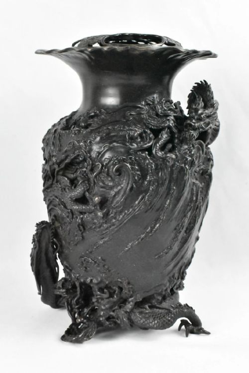 JAPANESE BRONZE DRAGON VASE WITH TWO DRAGON CANDLE HOLDER - ADDITIONAL PHOTO 2