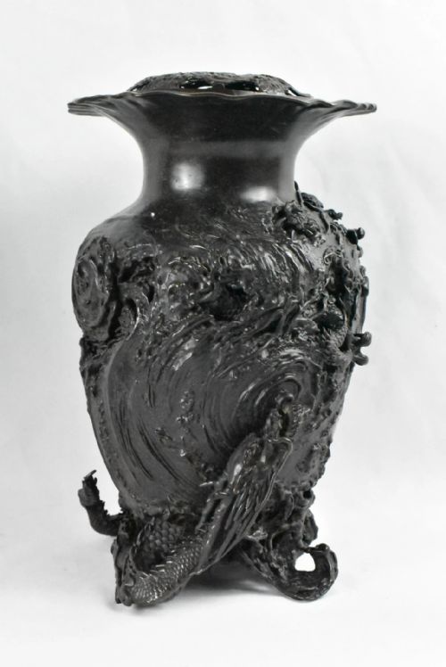 JAPANESE BRONZE DRAGON VASE WITH TWO DRAGON CANDLE HOLDER - ADDITIONAL PHOTO 3