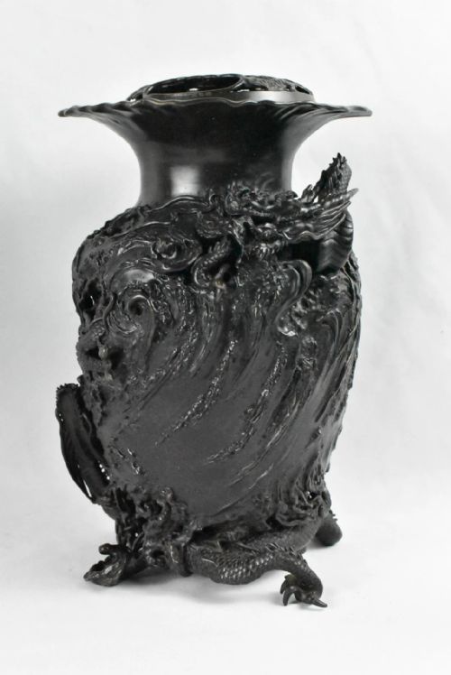 JAPANESE BRONZE DRAGON VASE WITH TWO DRAGON CANDLE HOLDER - ADDITIONAL PHOTO 6