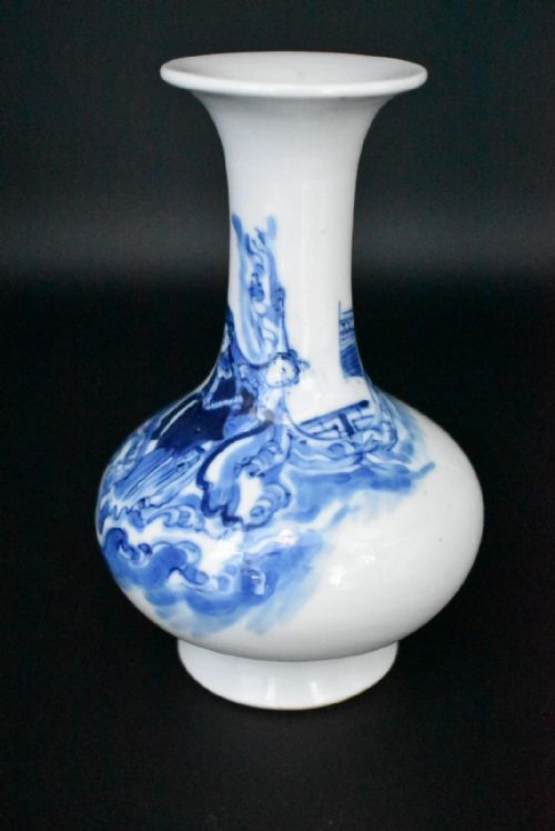CHINESE BLUE AND WHITE PORCELAIN BOTTLE VASE WITH A FLARING NECK - ADDITIONAL PHOTO 1