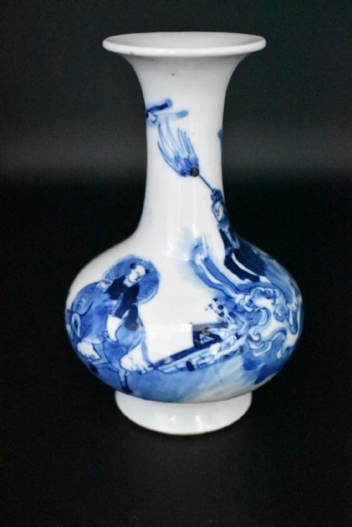 CHINESE BLUE AND WHITE PORCELAIN BOTTLE VASE WITH A FLARING NECK - ADDITIONAL PHOTO 3