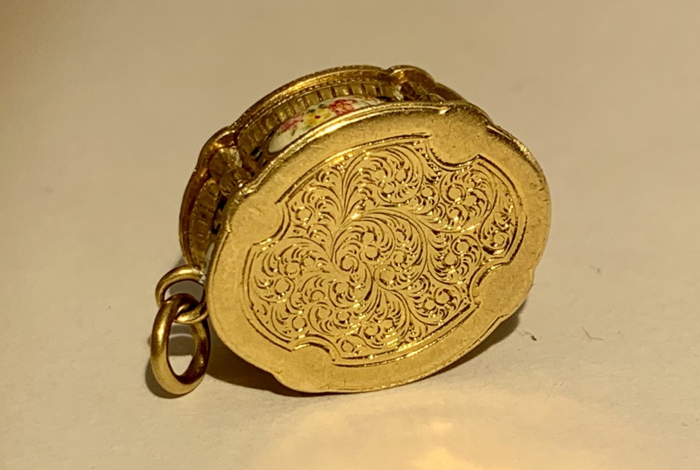 A GOLD AND ENAMEL VINAIGRETTE BOX PENDANT CHARM. View XI
