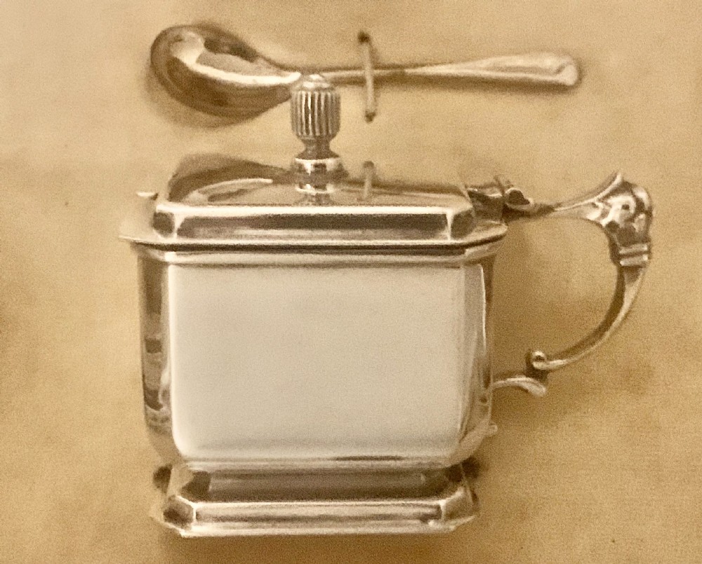 A six-piece Art Deco silver condiment set with matching spoons presented inside a fitted blue presentation box. View III