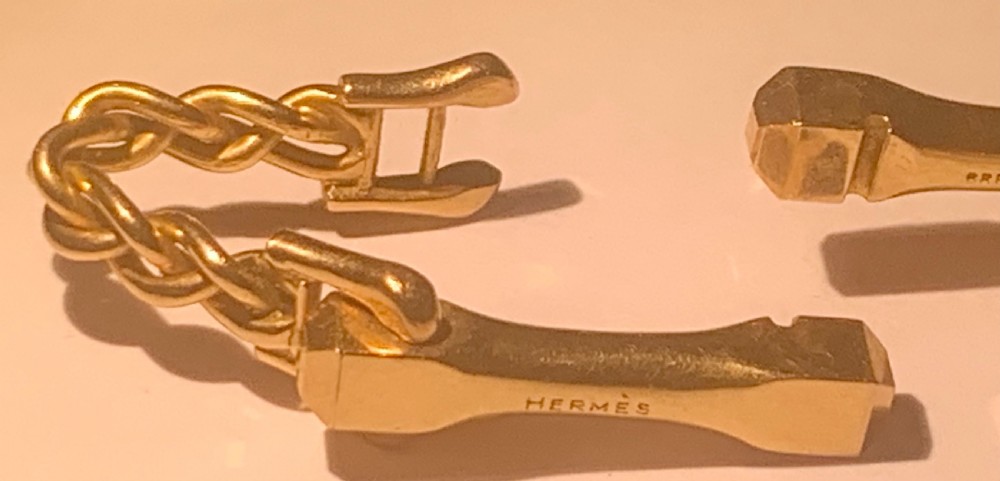 Superb Pair Hermes Paris Mid Century stirrup cufflinks 18ct gold, Circa 1965 View IX