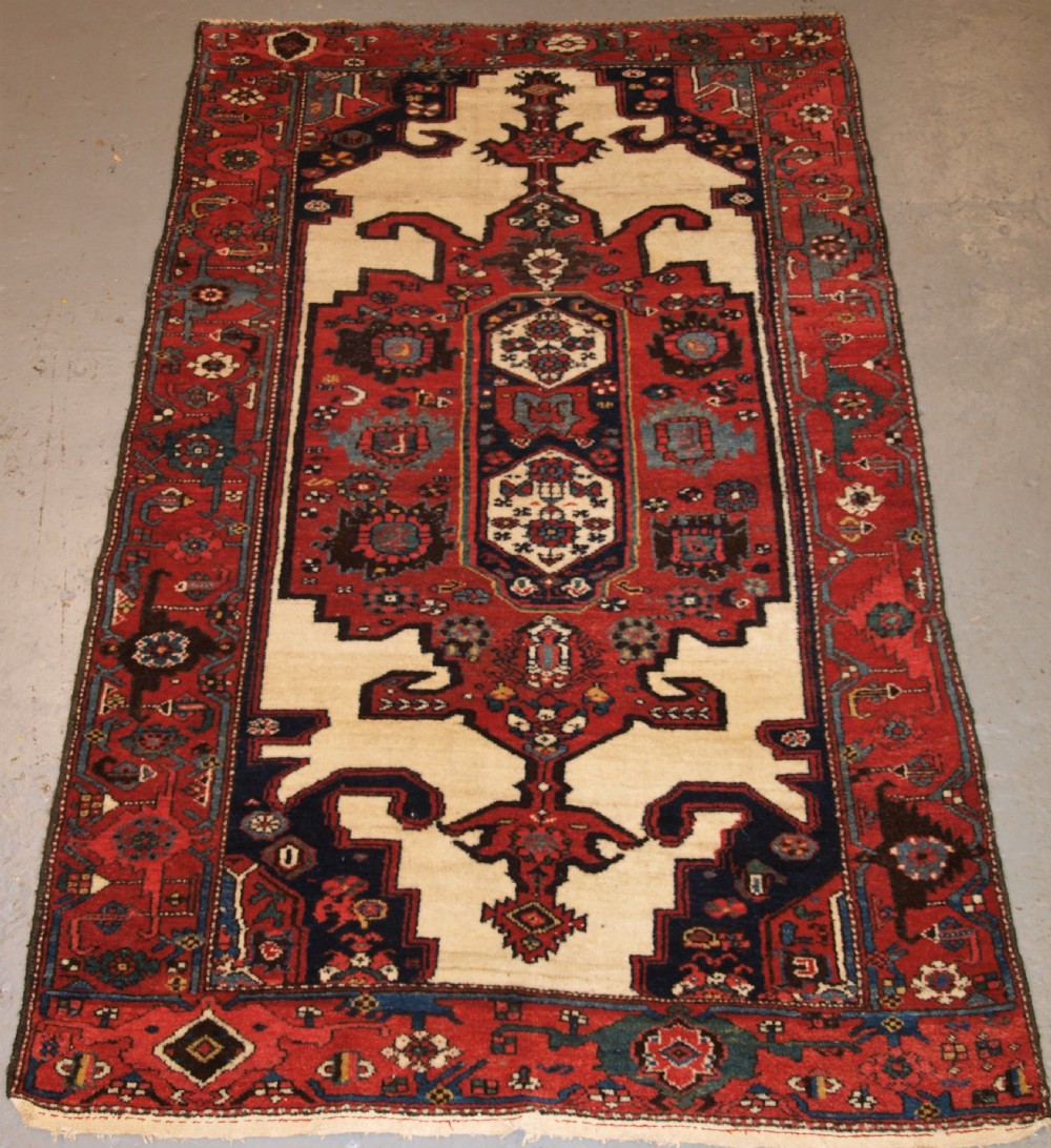 OLD KURDISH RUG, GOOD DESIGN, HARD WEARING RUG, CIRCA 1920.