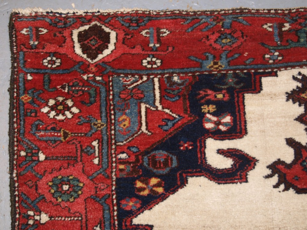 OLD KURDISH RUG, GOOD DESIGN, HARD WEARING RUG, CIRCA 1920. View II