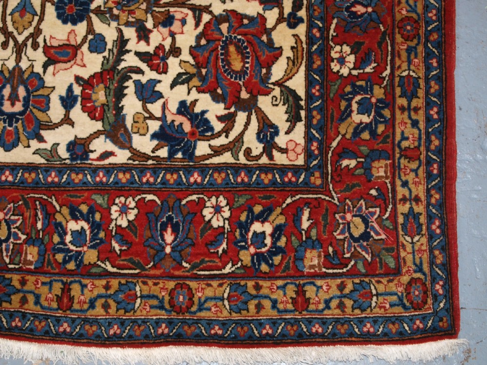 ANTIQUE QUM RUG WITH ALL OVER FLORAL DESIGN, EXCELLENT COLOURS, CIRCA 1920. View X