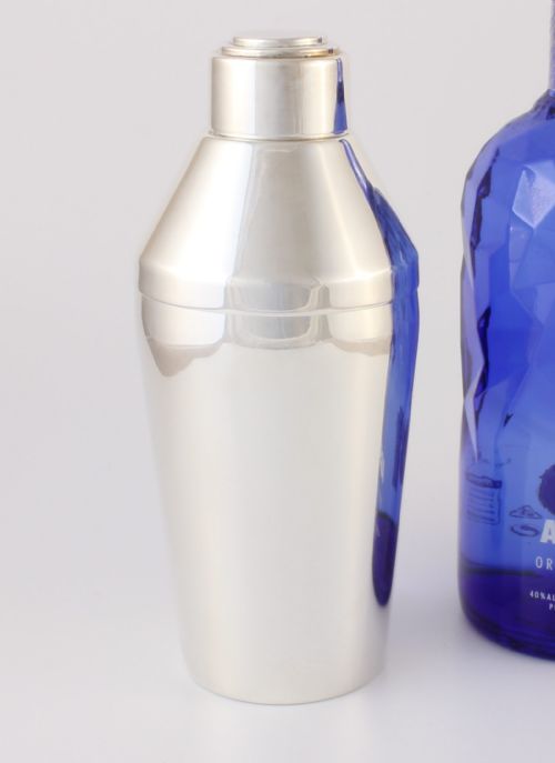 fig 1. Silver Plated Art Deco Elkington Cardinal Plate Cocktail Shaker.