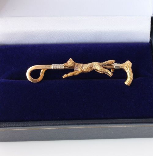 fig 1. 15ct Gold Running Fox Riding Crop Brooch Tie Pin