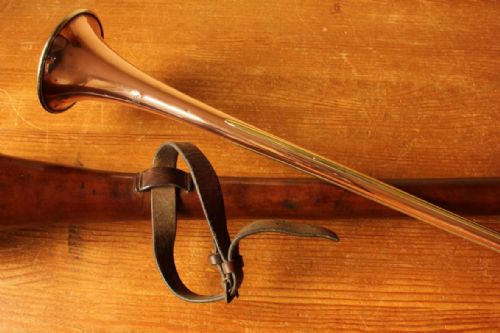 fig 1. Victorian Copper & Brass Callow & Son Coaching Horn & Leather Case.