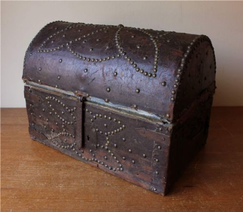 ANTIQUE LEATHER STUDDED CHEST SPANISH DOMED COFFER TRUNK - ADDITIONAL PHOTO 1
