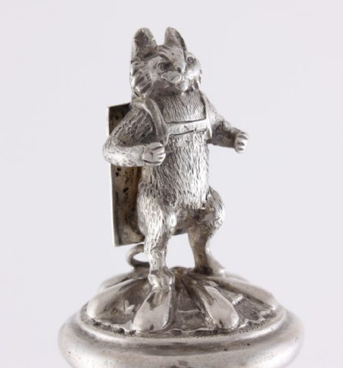 SILVER SANDWICH BOARD CAT WINE BOTTLE STOPPER VICTORIAN NOVELTY 1895 - ADDITIONAL PHOTO 5