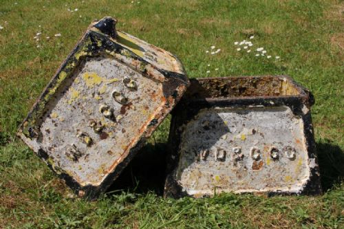 TWO CAST IRON WEYMOUTH DORCHESTER GOLF CLUB HOLE MARKERS PLANTERS C1893 - ADDITIONAL PHOTO 2