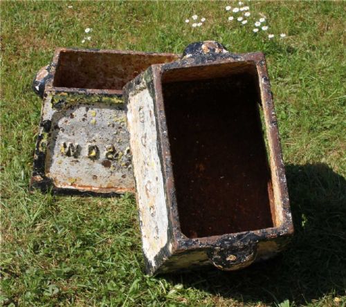 TWO CAST IRON WEYMOUTH DORCHESTER GOLF CLUB HOLE MARKERS PLANTERS C1893 - ADDITIONAL PHOTO 10