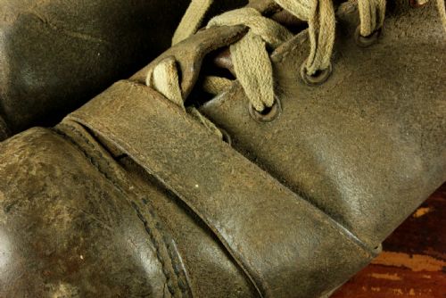 ANTIQUE FOOTBALL BOOTS OLD LACED LEATHER BROWN SOCCER SHOES C1925 - ADDITIONAL PHOTO 12