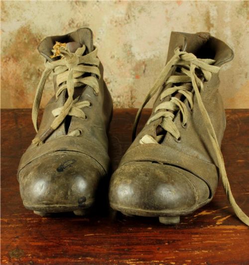 ANTIQUE FOOTBALL BOOTS OLD LACED LEATHER BROWN SOCCER SHOES C1925 - ADDITIONAL PHOTO 16