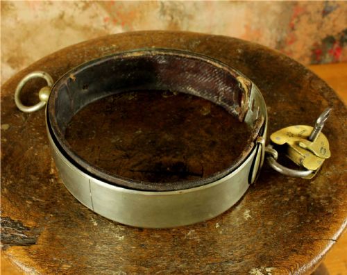 ANTIQUE FRENCH SILVER PLATE LEATHER DOG COLLAR PADLOCK 19TH CENTURY - ADDITIONAL PHOTO 6
